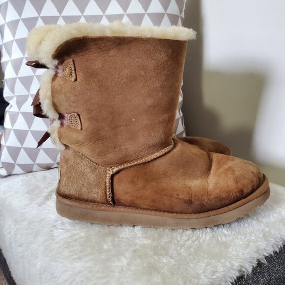 Ugg Bailey Velvet Bow Boot Chestnut Shearling Boots 9 - Picture 2 of 8